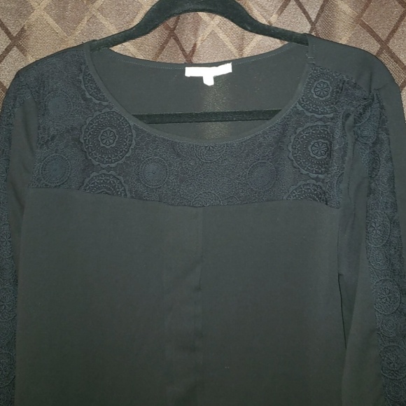 Women's top - Picture 2 of 3